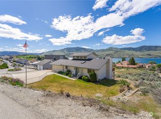 111 Riviera Dr, Chelan, WA 98816