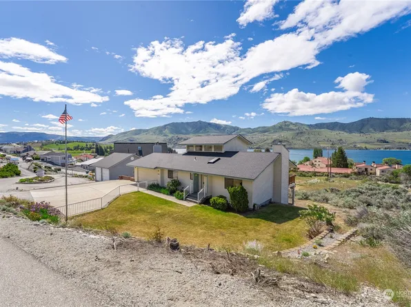 111 Riviera Drive, Chelan, WA 98816
