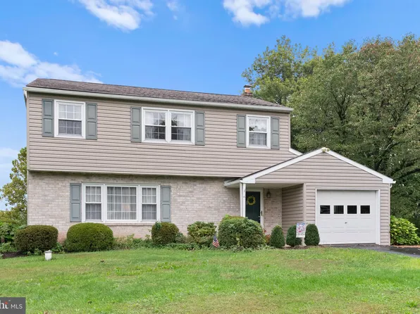 325 Bow Ln, Gilbertsville, PA 19525