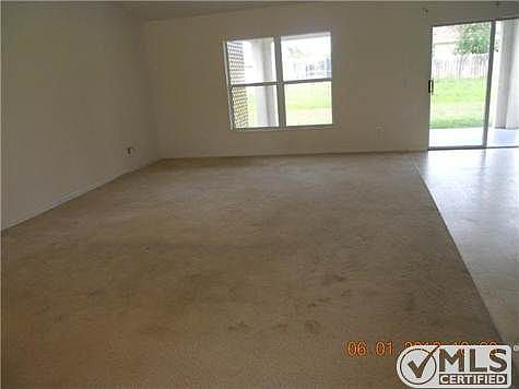 4th image of 2551 SE Westmoreland Blvd