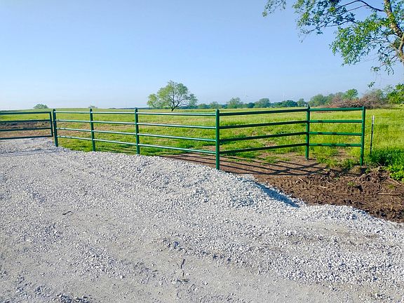 4th image of 10 Ac Tract Cres #7-131