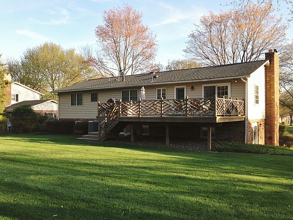 3rd image of 8000 Birnam Wood Dr