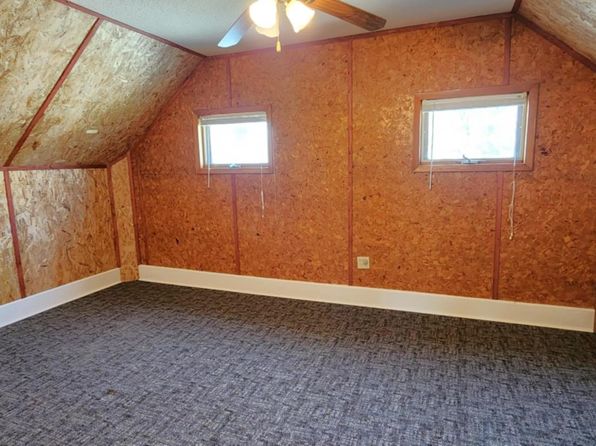 208 2nd Ave W, Lamberton, MN 56152