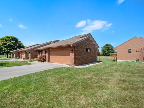 3rd image of 1367 Bent Tree Ct