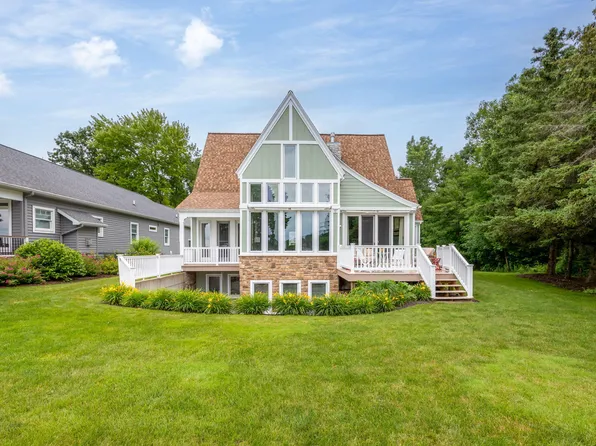 7656 Hilltop Ridge Rd, Stanwood, MI 49346