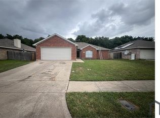 1103 Brook Forest Dr, Arlington, TX 76018