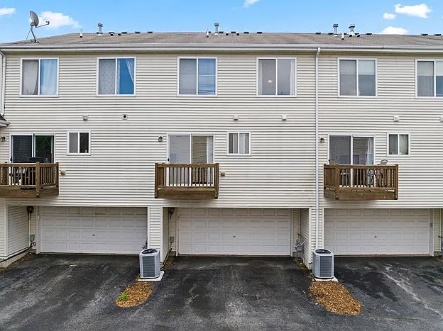 923 Emerald Dr #923 — Photo 17