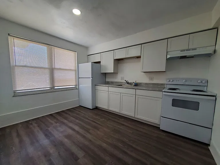 3816 E 3rd St — Photo 1