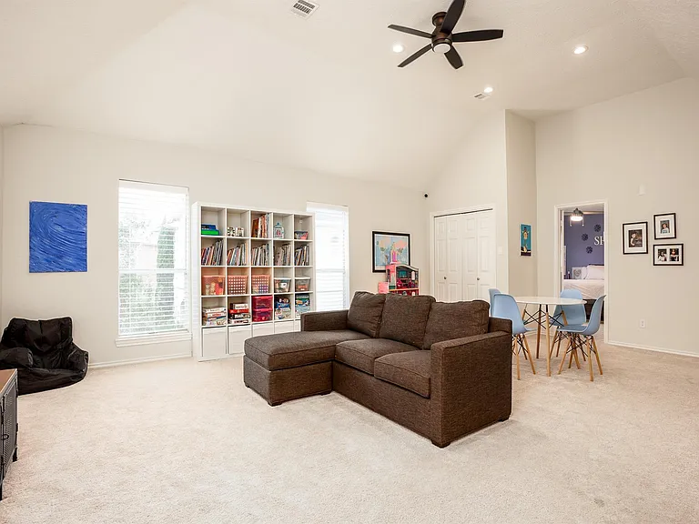 8915 Wallington Dr — Photo 21
