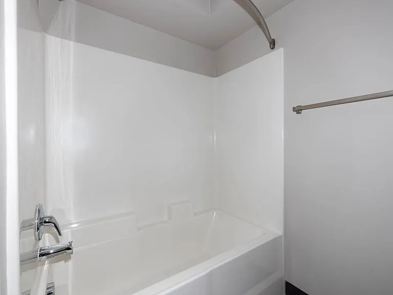 Market Village Apartments — Photo 29