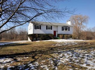 7 Spring Hill Ct, Wappingers Falls, NY 12590
