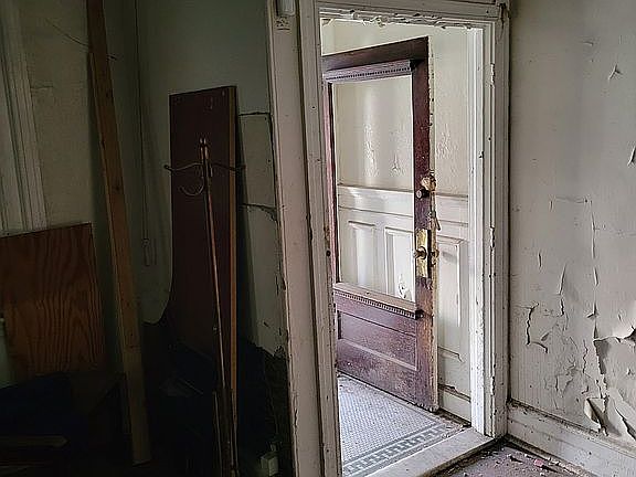 2nd image of 3834 N Smedley St