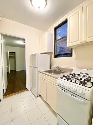 Rented by Corcoran | media 11