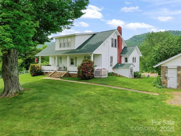 3910 Pisgah Dr, Canton, NC 28716