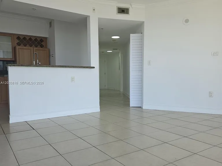 1 Glen Royal Pkwy #1202 — Photo 6