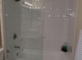 8040 N Nob Hill Rd, Tamarac, FL 33321