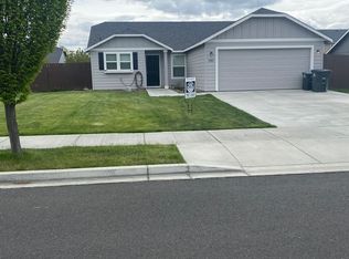 1403 E Crossroads Dr, Moses Lake, WA 98837