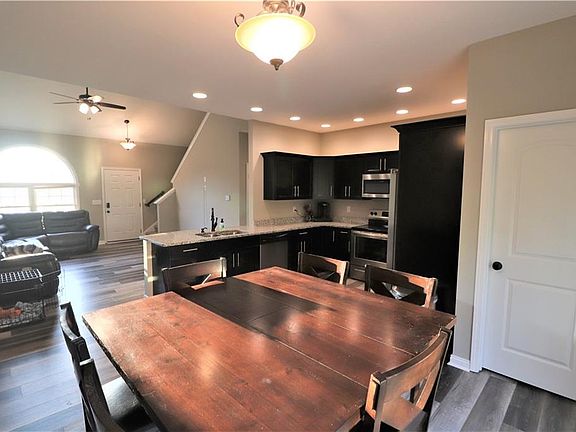 5th image of 8065 Clarks Creek Ct