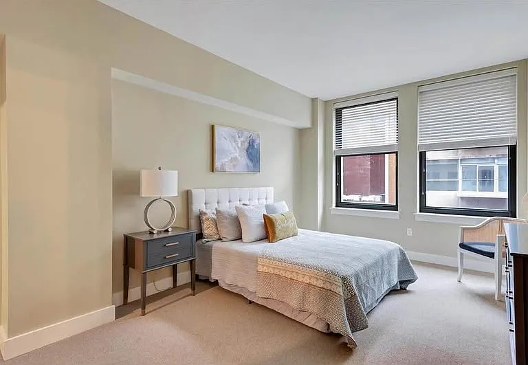 314 N Broadway Ave — Photo 6