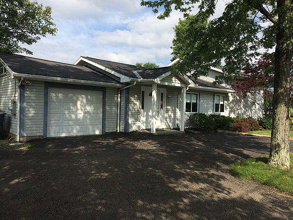 3rd image of 143 Robinhood Dr