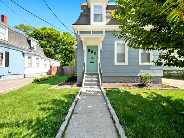 113 Pierce St Floor 2, Hyde Park, MA 02136