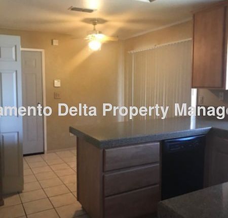 3rd image of 8240 Northam Dr