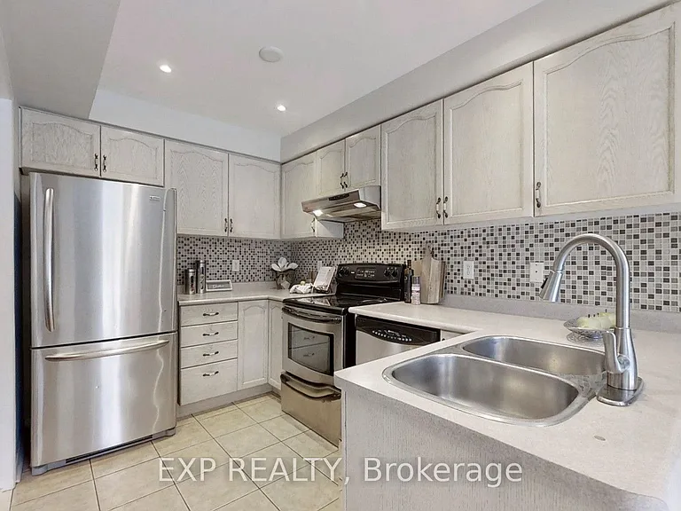 8 Hacienda Dr — Photo 7