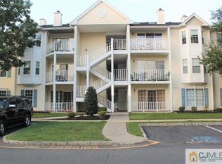 344 Wimbeldon Ct, North Brunswick, NJ 08902
