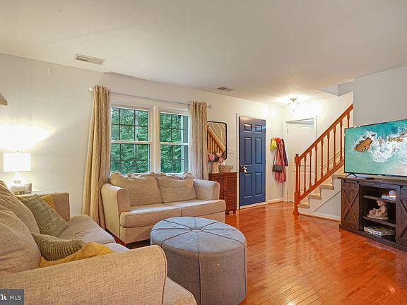 5th image of 7273 Marr Dr