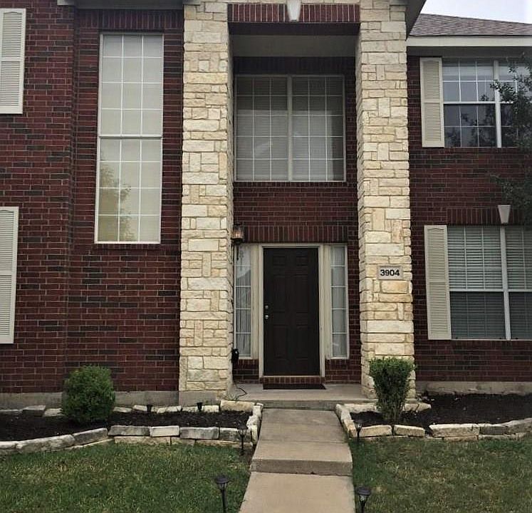 1st image of 3904 Acorn Ln #2