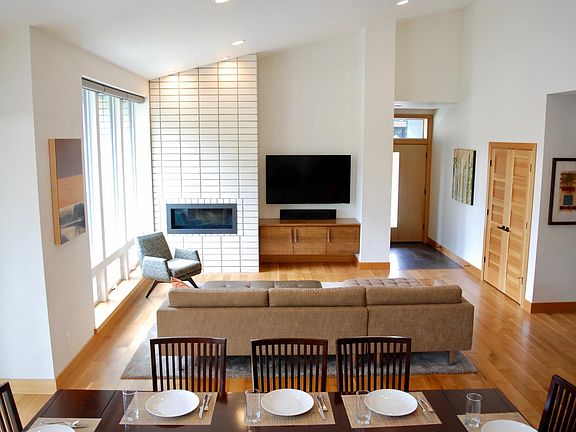 Living / dining room