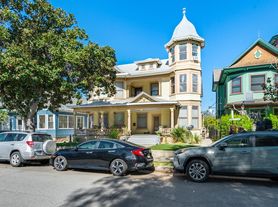 120 W Vine St, Redlands, CA