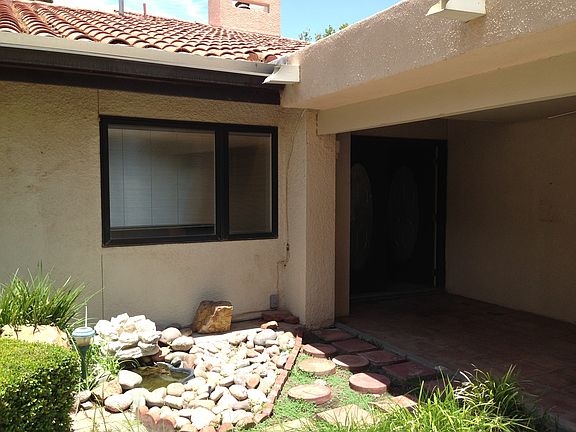 3rd image of 717 Lakeway Dr