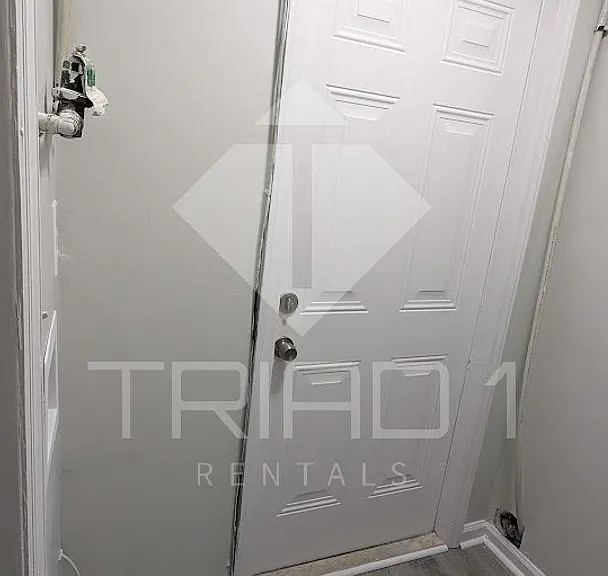Mosby Townhouses - G — Photo 42