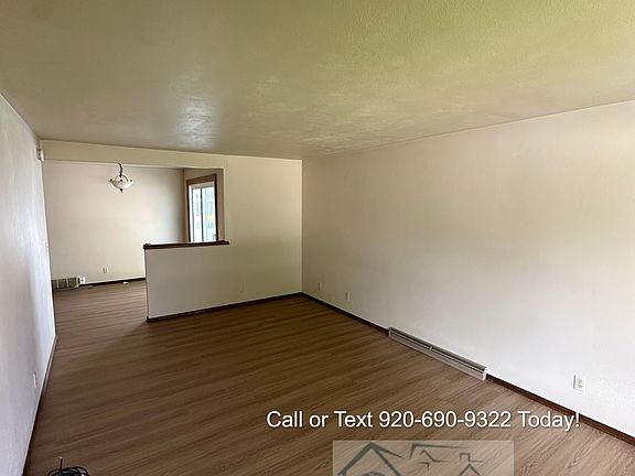 2nd image of 1207 Meadow Ln