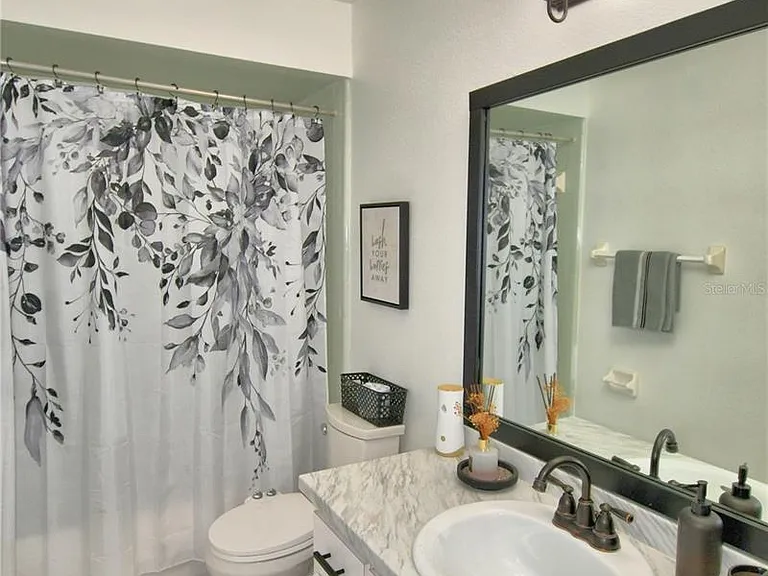 2935 Dickens Cir — Photo 8