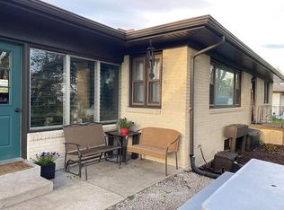 1013 14th Ave #B, Orion, IL 61273