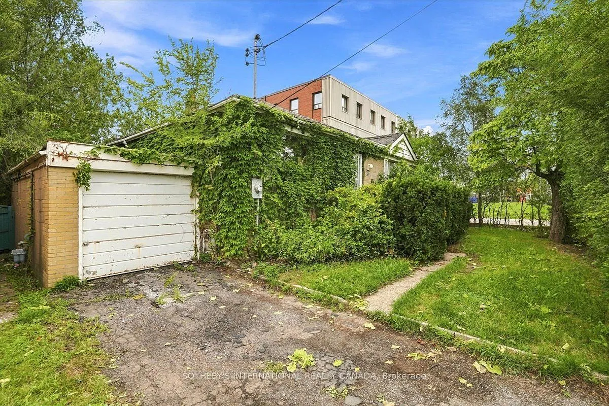 4 bed, $3,600 — Photo 2