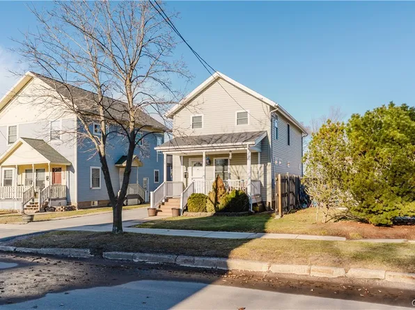 409 Franklin St, Clayton, NY 13624