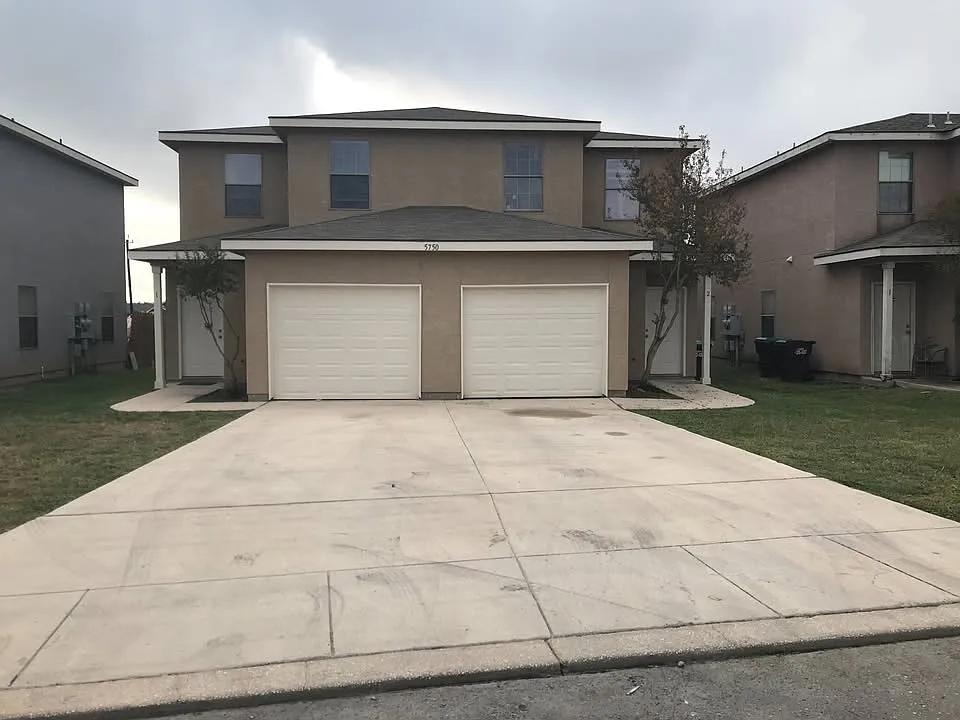 3 bed, 2.5 bath, 1350 sqft, $1,350 — Photo 1