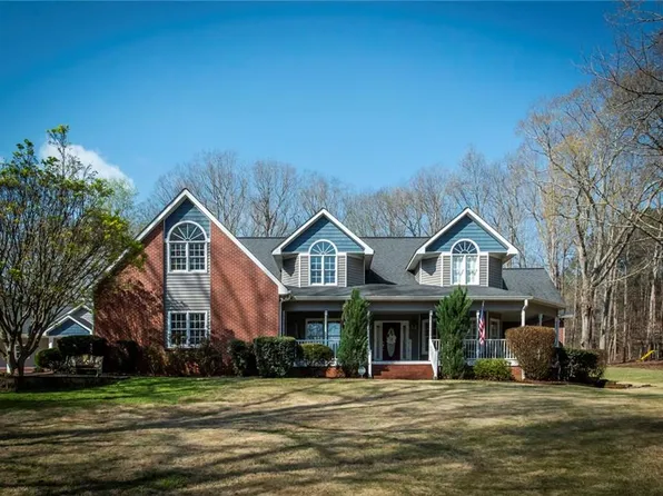 86 S Creek Ct, Carrollton, GA 30117