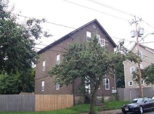 131 Peckham St #2, Fall River, MA 02724