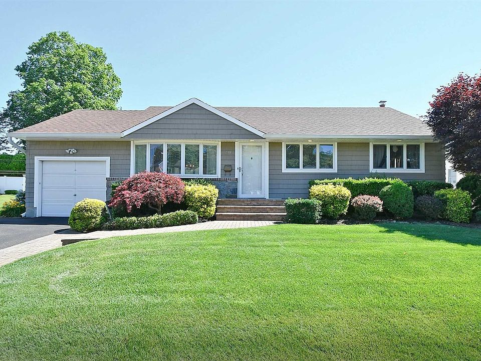1st image of 39 Clearwater Dr