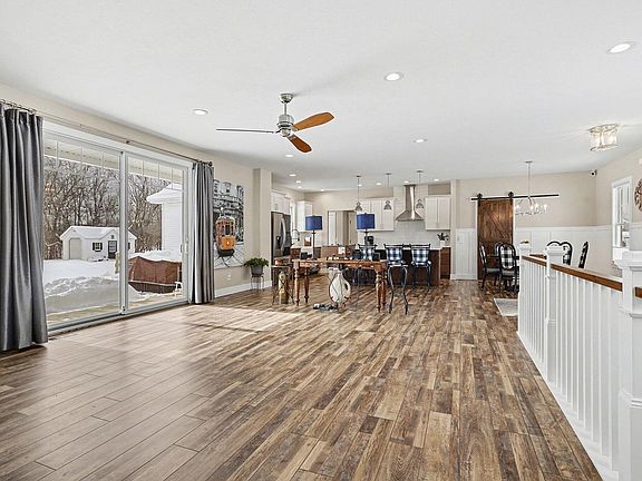 5th image of 5956 Hidden Oak Ave