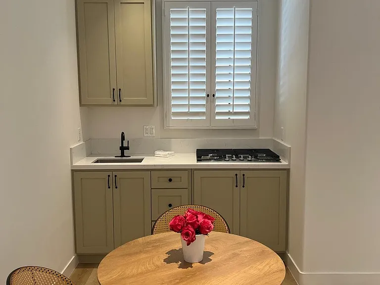 1744 Butler Ave #205 — Photo 59