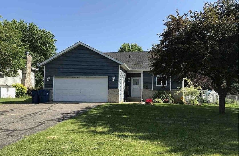 2nd image of 609 Watab Ct