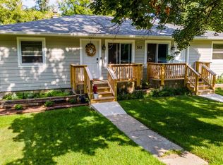 541 S Main St, Fontana, WI 53125
