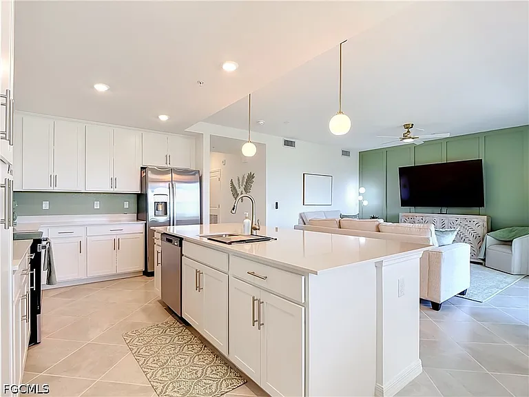 15345 Green Acres Ave — Photo 12