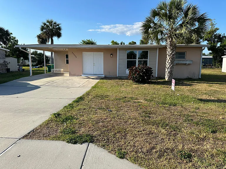 22202 Midway Blvd — Photo 2