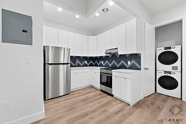 Rented by ERNY LLC | media 25